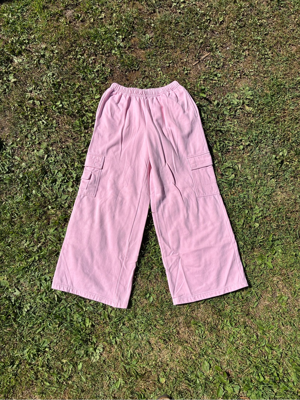 Woman’s refuge pink cargo wide leg sweatpants